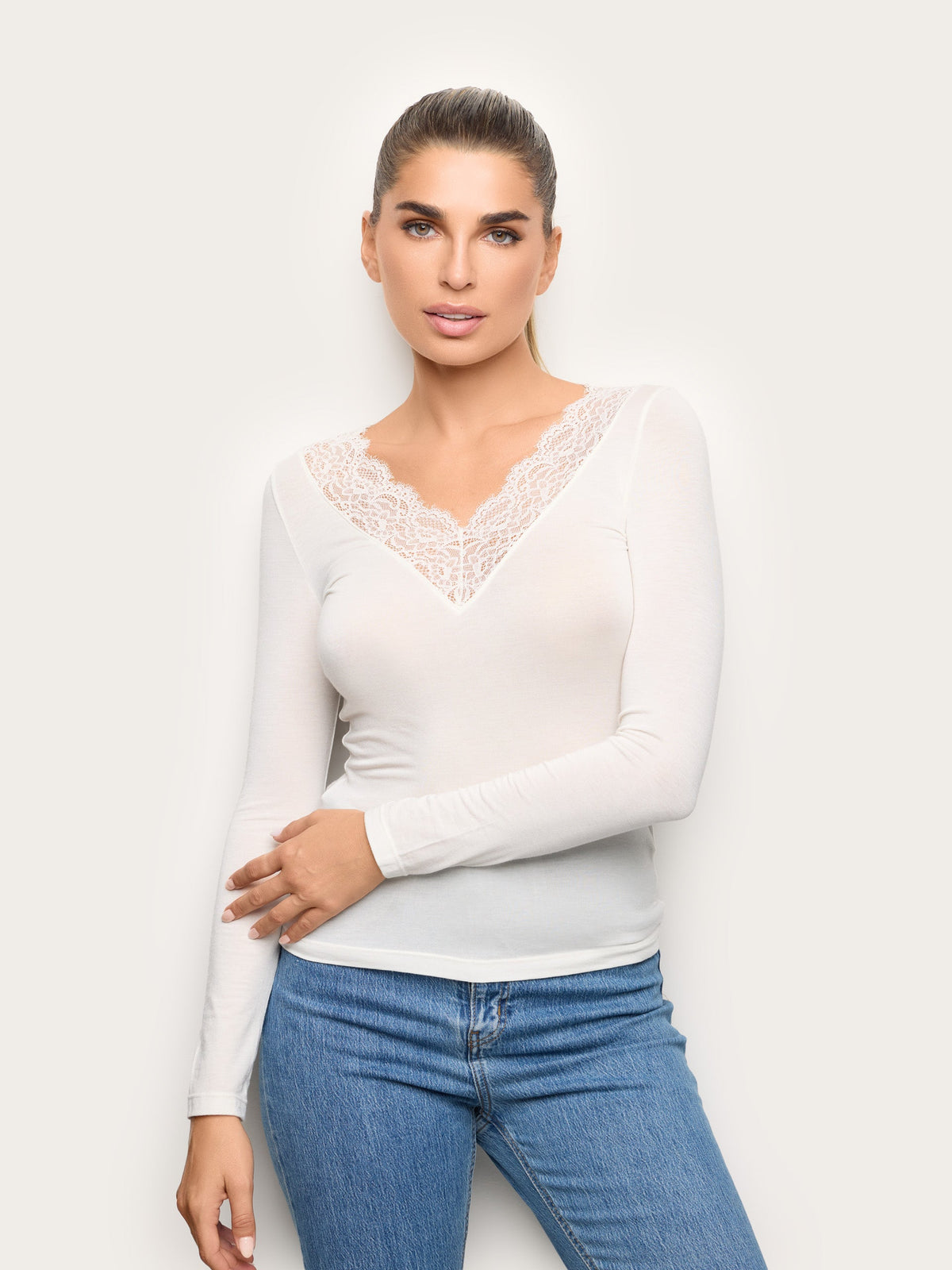 Annika V-Neck Tee