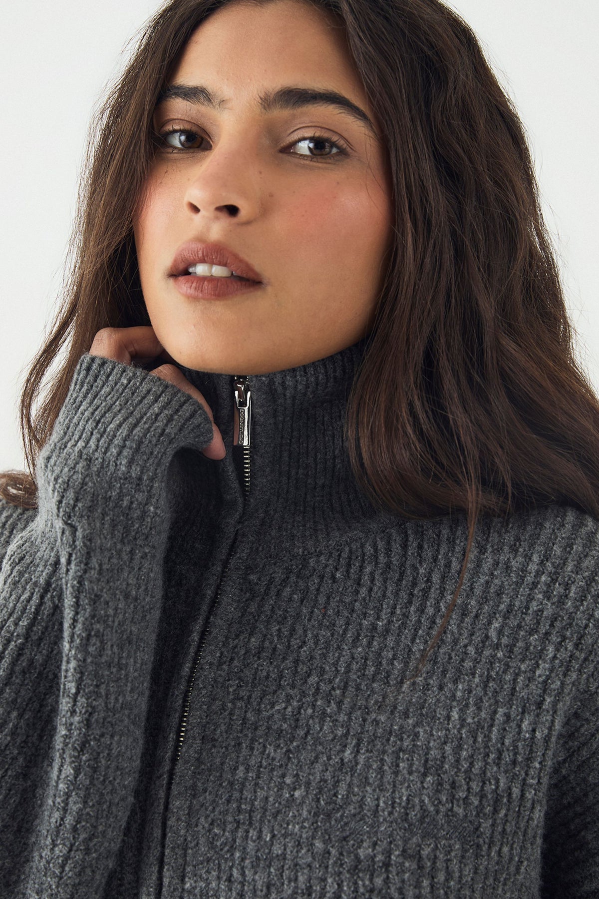 Tove Zip Sweater